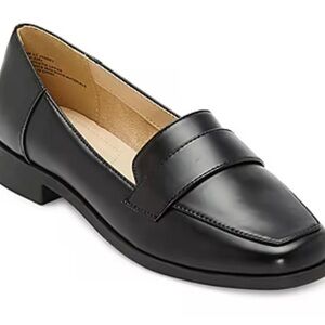 Liz Claiborne Black Loafers Size 9.5M Square Toe Low Heel